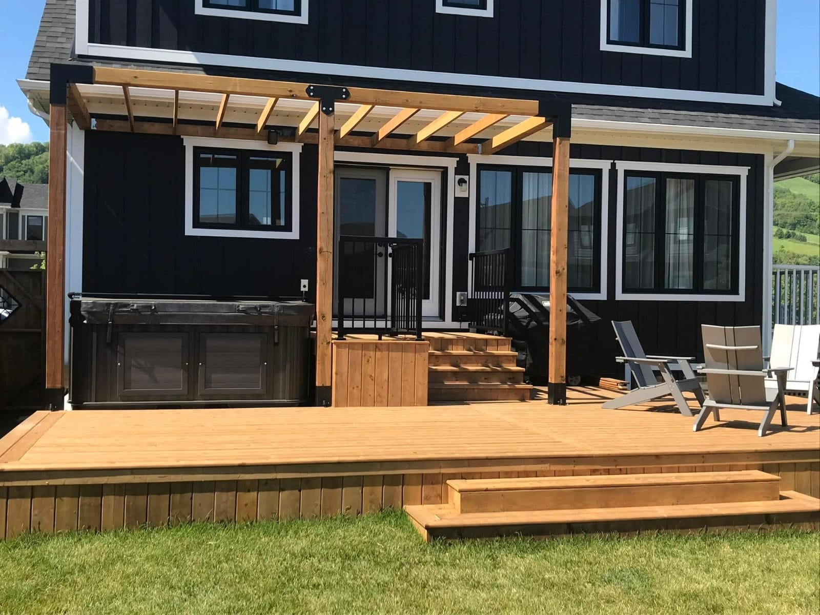 Slatted Privacy Screen Off Deck