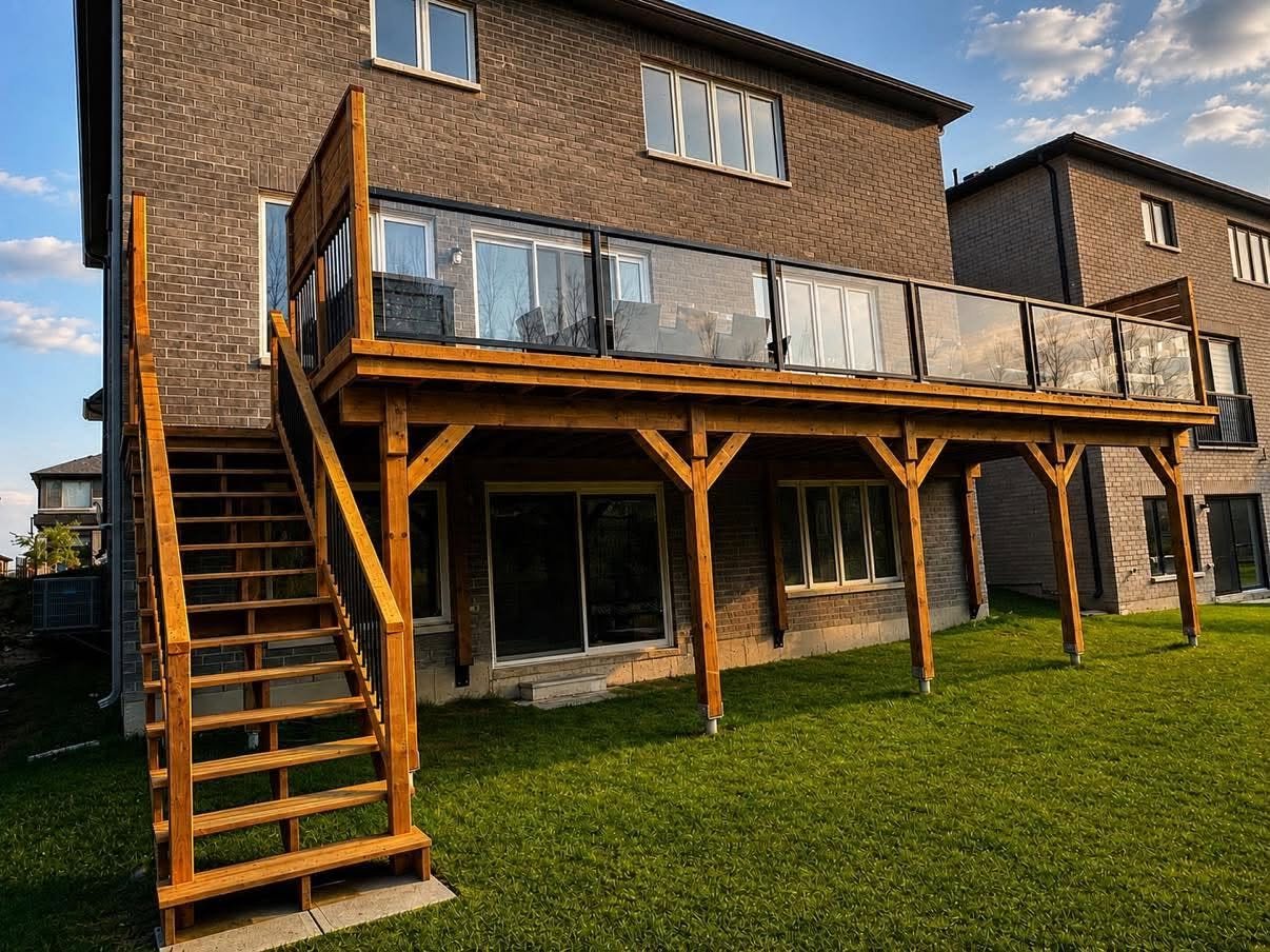 Raised deck builder Wasaga Beach