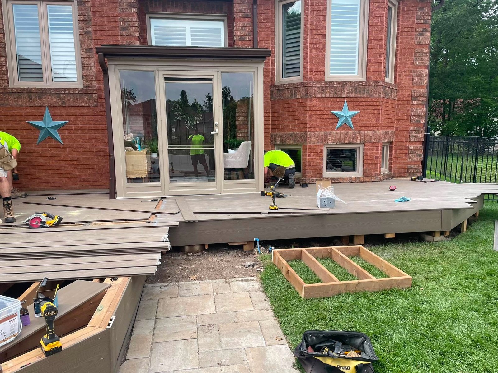 custom deck frame construction