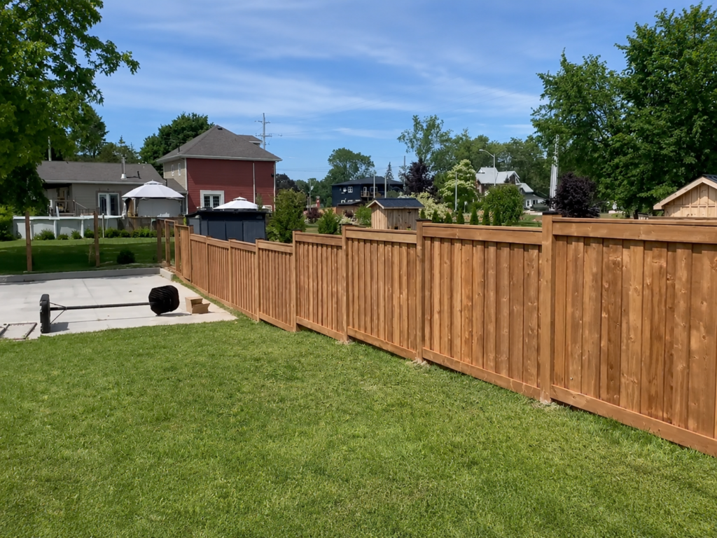 fence contractor Wasaga Beach Ontario
